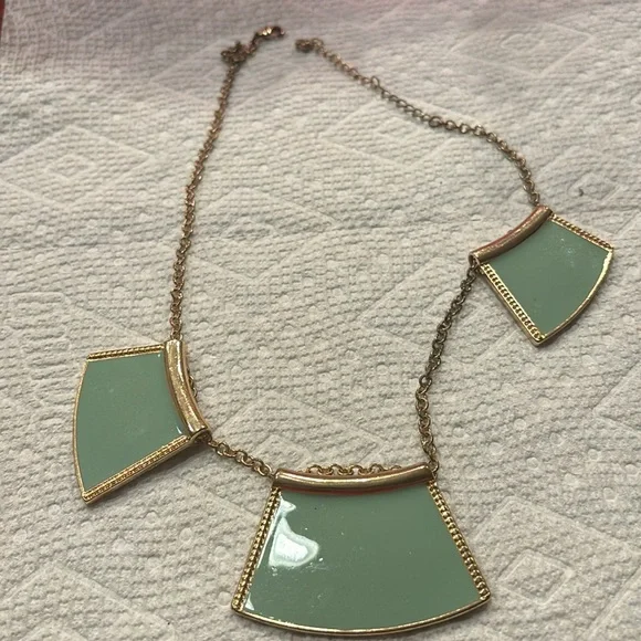 Women’s assorted necklaces - Picture 5 of 5